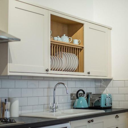 Stylish Apartment Close To Gloucester Quays & Docks 외부 사진