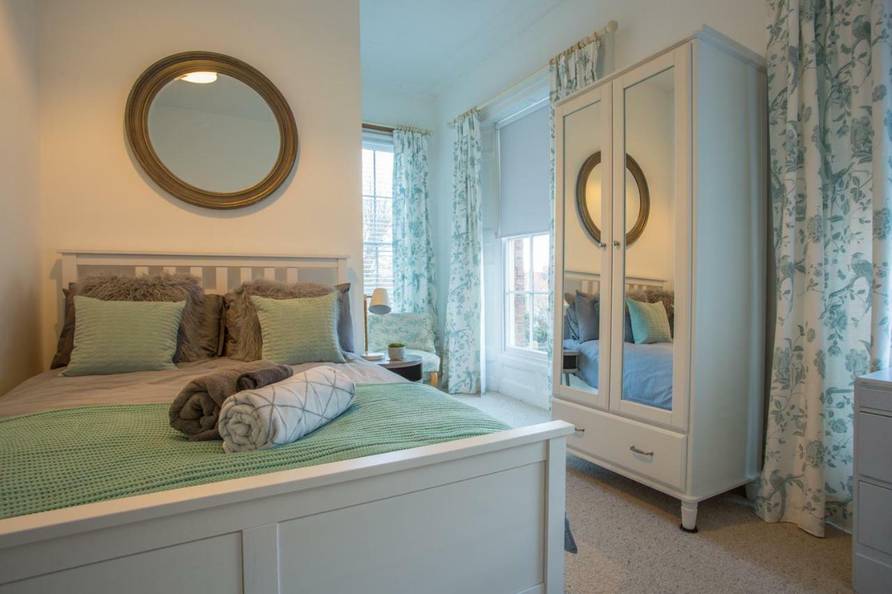 Stylish Apartment Close To Gloucester Quays & Docks 외부 사진