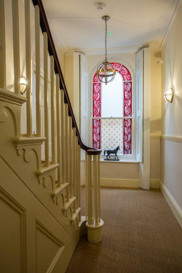 Stylish Apartment Close To Gloucester Quays & Docks 외부 사진