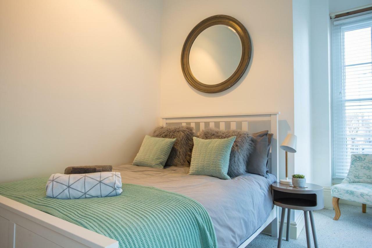 Stylish Apartment Close To Gloucester Quays & Docks 외부 사진